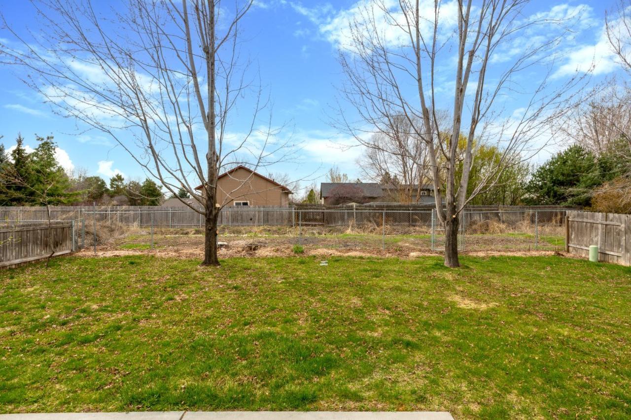 Hello Dolly! 3 Beds, 2 Bath, 2 Tv'S, Fireplace, Quiet Neighborhood In Star, Id Minutes From Walking Trails And River Views Eagle エクステリア 写真