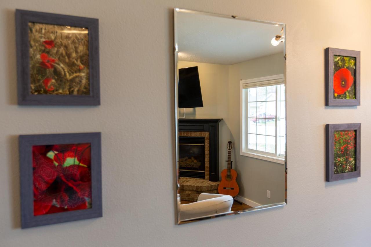 Hello Dolly! 3 Beds, 2 Bath, 2 Tv'S, Fireplace, Quiet Neighborhood In Star, Id Minutes From Walking Trails And River Views Eagle エクステリア 写真